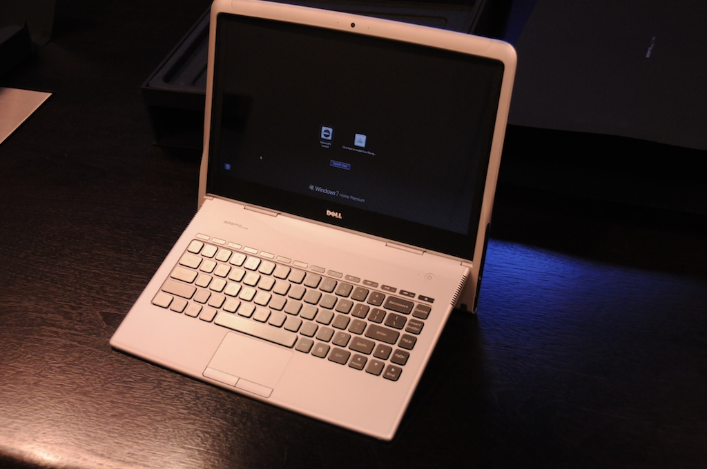 Dell Adamo XPS: World's Thinnest Notebook (video and photo gallery)