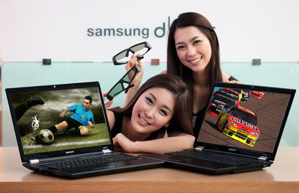 Samsung RF712 bright 3D Gaming Notebook