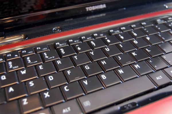 Toshiba L655 Review - Keyboard