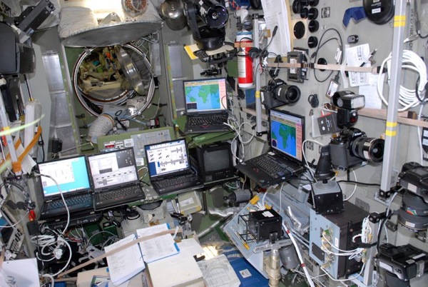 Lenovo Thinkpads on the Space Shuttle Endeavour