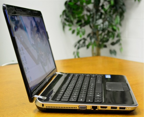 HP DV4t Left side viewing angle