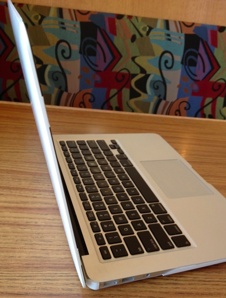 iglaze disappears as you use your macbook air