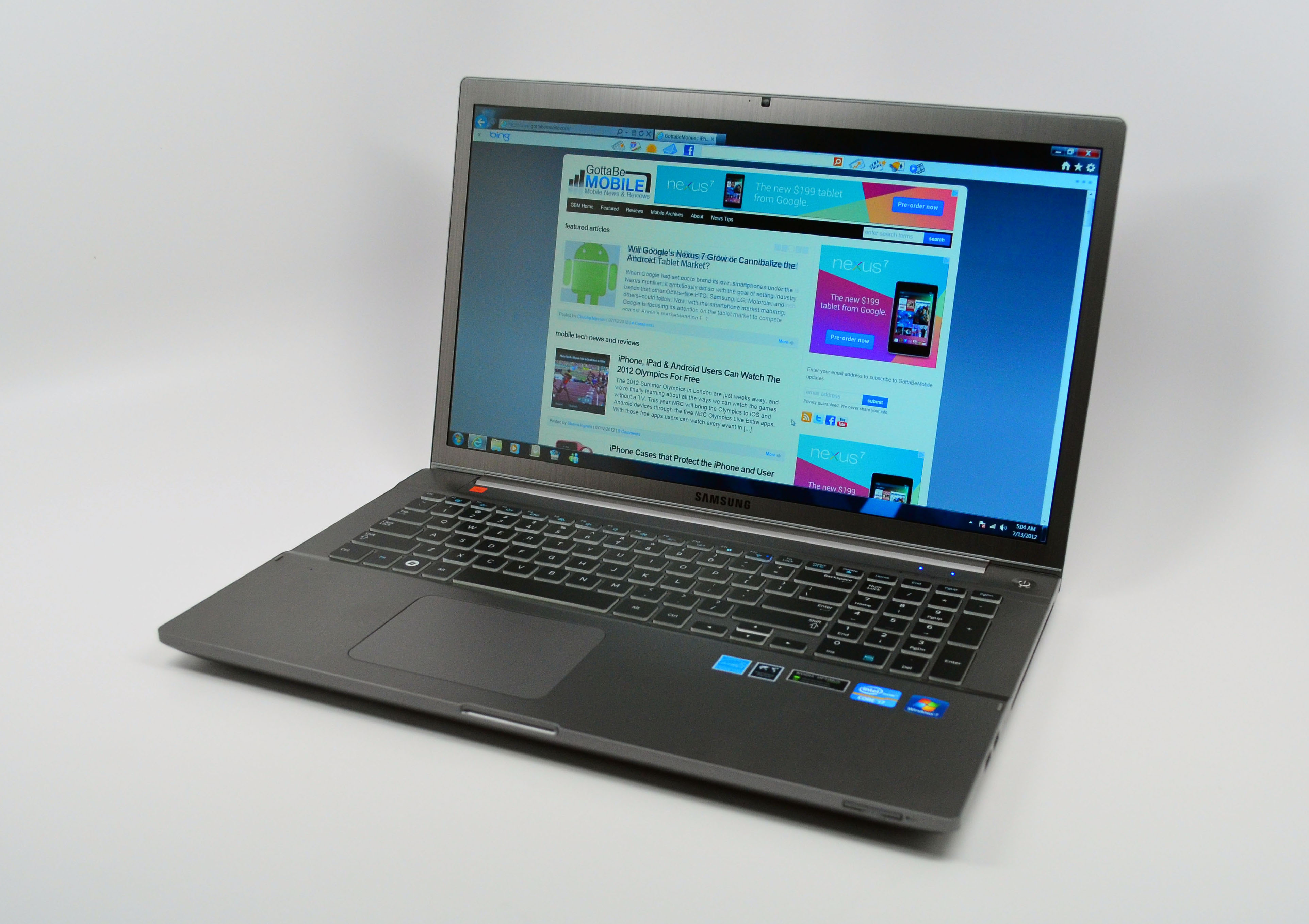 Samsung Series 7 Chronos 17 3 Review