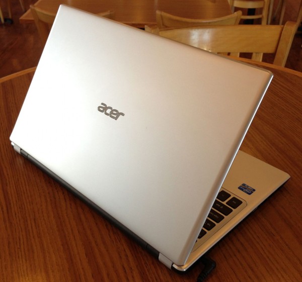 acer aspire v5-571p-6499 back