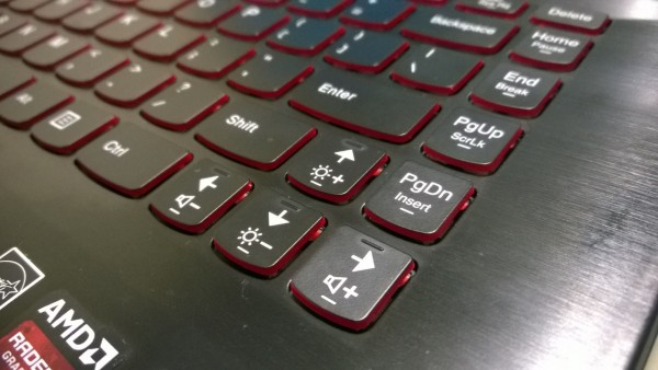 You would think the Lenovo Y40's keys had lighting. They don't. 