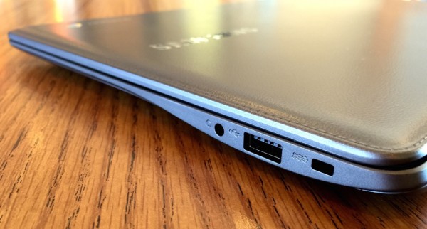 Samsung Chromebook 2 right side