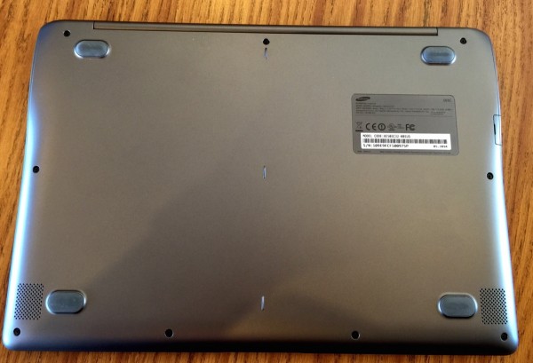 Samsung Chromebook 2 bottom