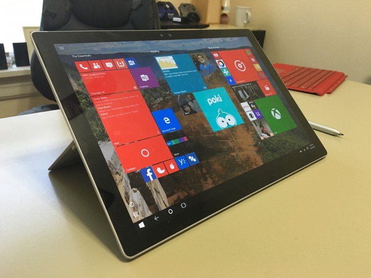 Microsoft Surface Pro 4 Tablet Computer