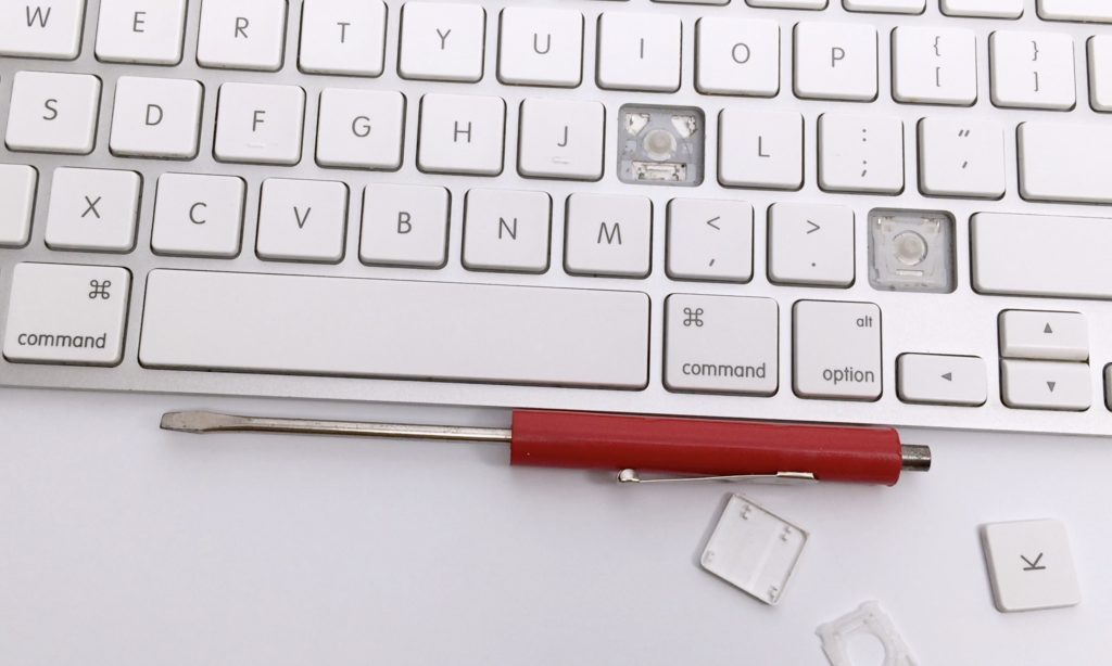 apple keyboard broken key