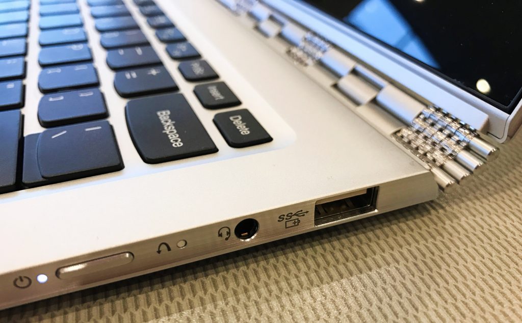 lenovo-yoga-910-usb-port